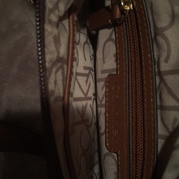 Calvin Klein - Picture 2 of 3